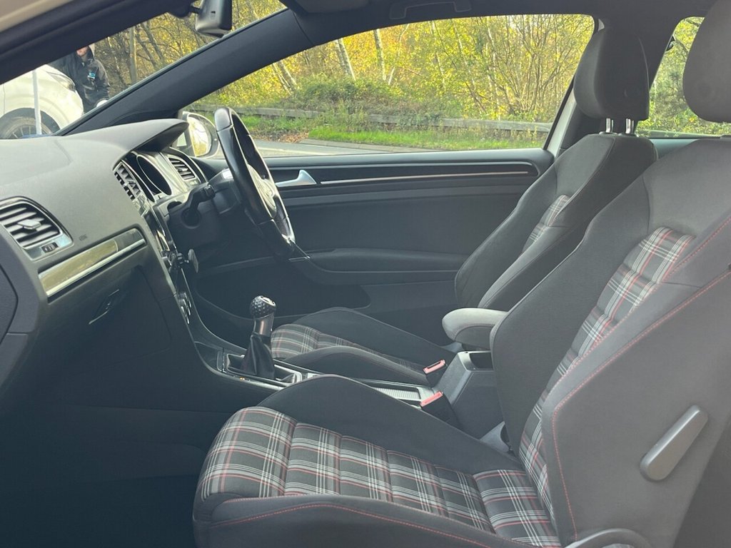 Used Volkswagen Golf 2015 for sale - 76559346: Photo 8