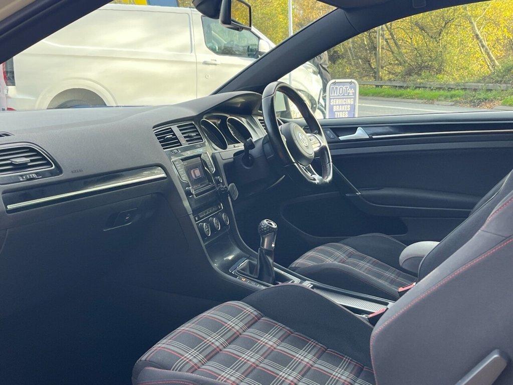 Used Volkswagen Golf 2015 for sale - 76559346: Photo 9