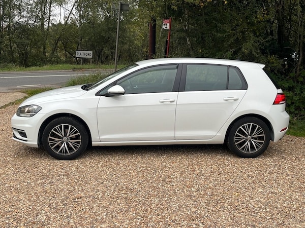 Used Volkswagen Golf 2018 for sale - 76250129: Photo 2
