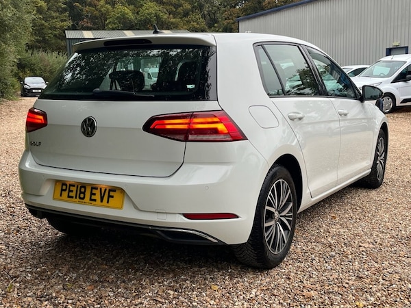 Used Volkswagen Golf 2018 for sale - 76250129: Photo 4