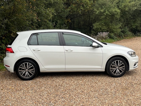 Used Volkswagen Golf 2018 for sale - 76250129: Photo 5