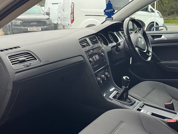 Used Volkswagen Golf 2018 for sale - 76250129: Photo 9