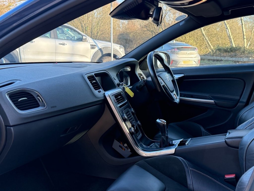 Used Volvo V60 2017 for sale - 77655057: Photo 10