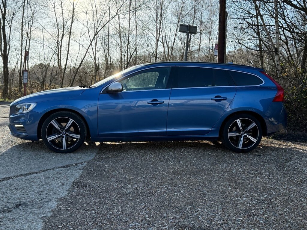 Used Volvo V60 2017 for sale - 77655057: Photo 2
