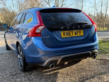 Used Volvo V60 2017 for sale - 77655057: Photo