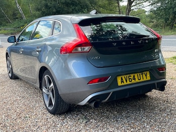 Used Volvo V40 2014 for sale - 75596971: Photo