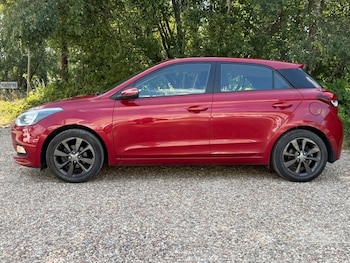 Used Hyundai i20 2015 for sale - 79221820: Photo