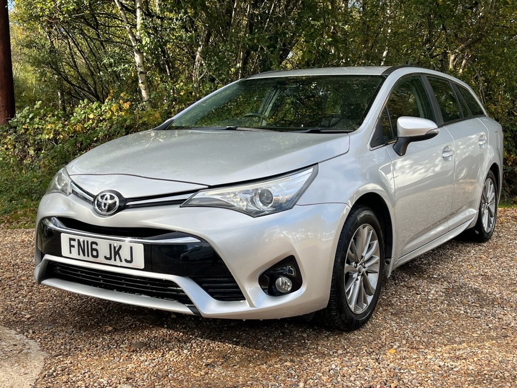 Used Toyota Avensis 2016 for sale - 76386375: Photo 2