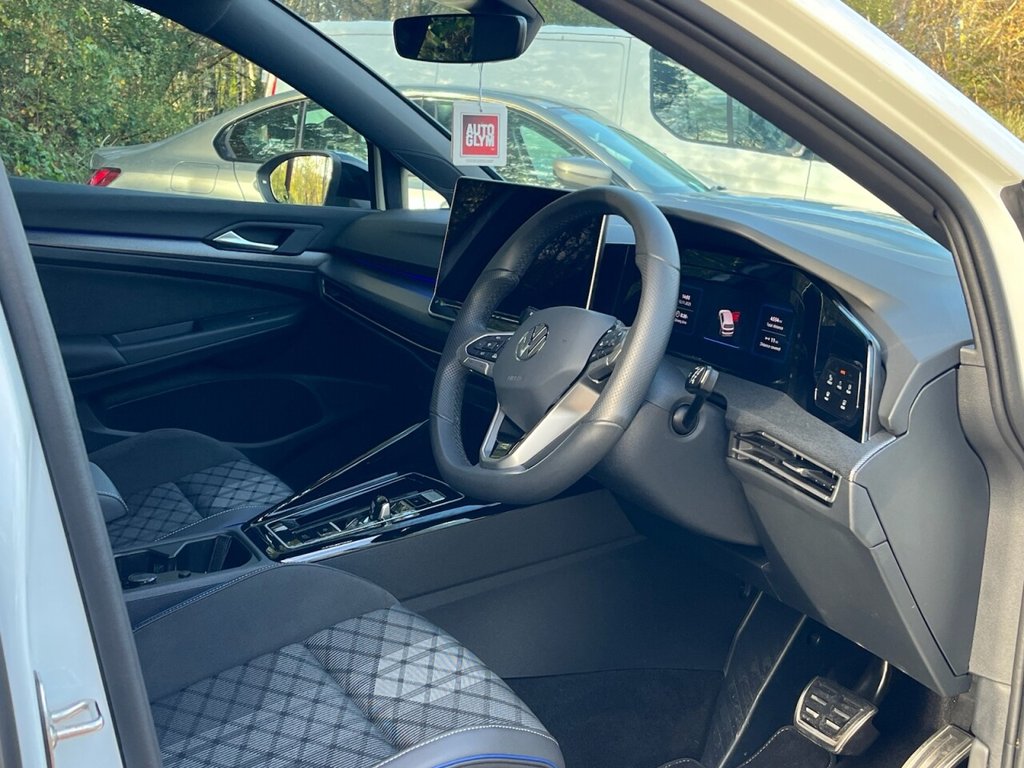 Used Volkswagen Golf 2025 for sale - 76570330: Photo 15