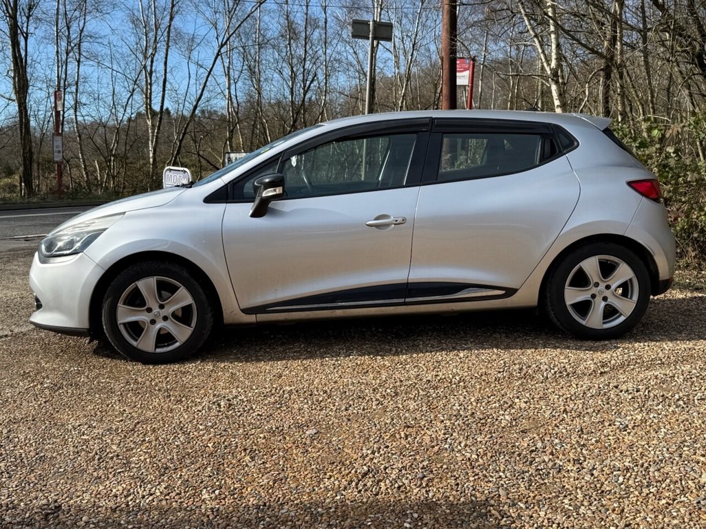 Used Renault Clio 2014 for sale - 77720384: Photo 2