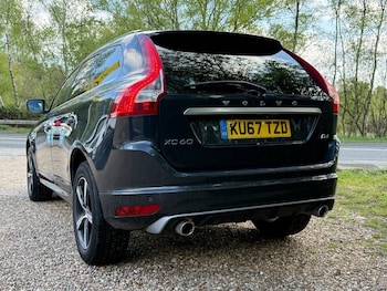 Used Volvo XC60 2017 for sale - 78331070: Photo
