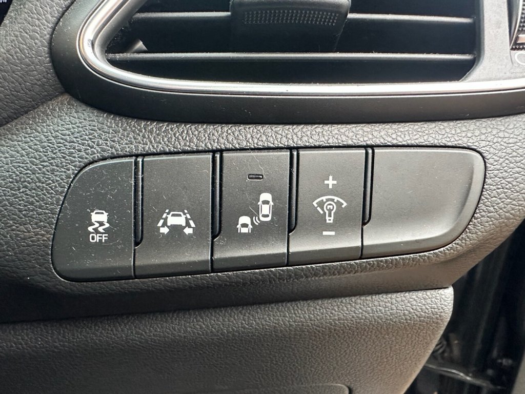 Used Hyundai i30 2018 for sale - 76617784: Photo 16