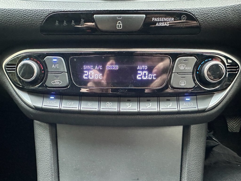 Used Hyundai i30 2018 for sale - 76617784: Photo 24