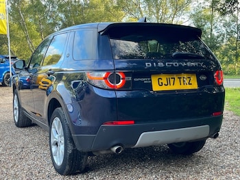 Used Land Rover Discovery Sport 2017 for sale - 76003416: Photo