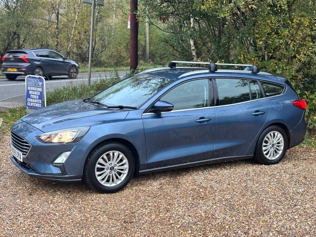 Used Ford Focus 2019 for sale - 76470262: Photo 2