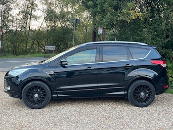Used Ford Kuga 2015 for sale - 76223653: Photo 2