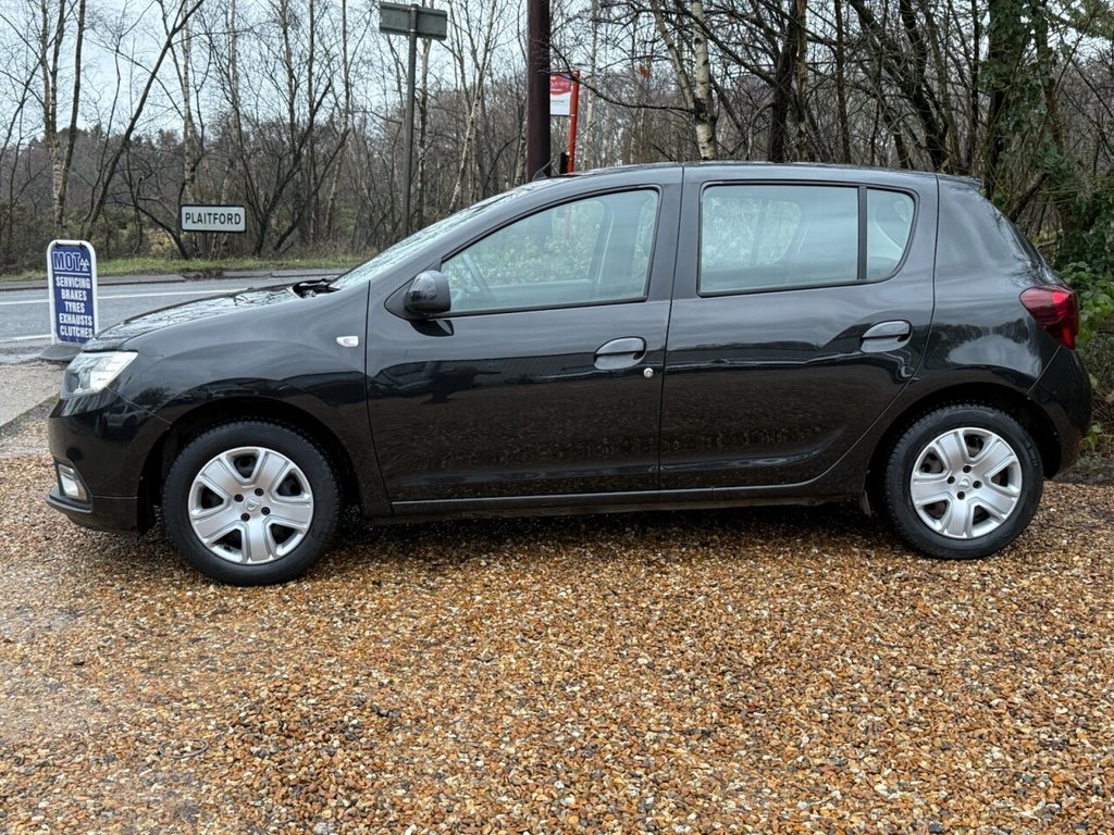 Used Dacia Sandero 2017 for sale - 77263683: Photo 2