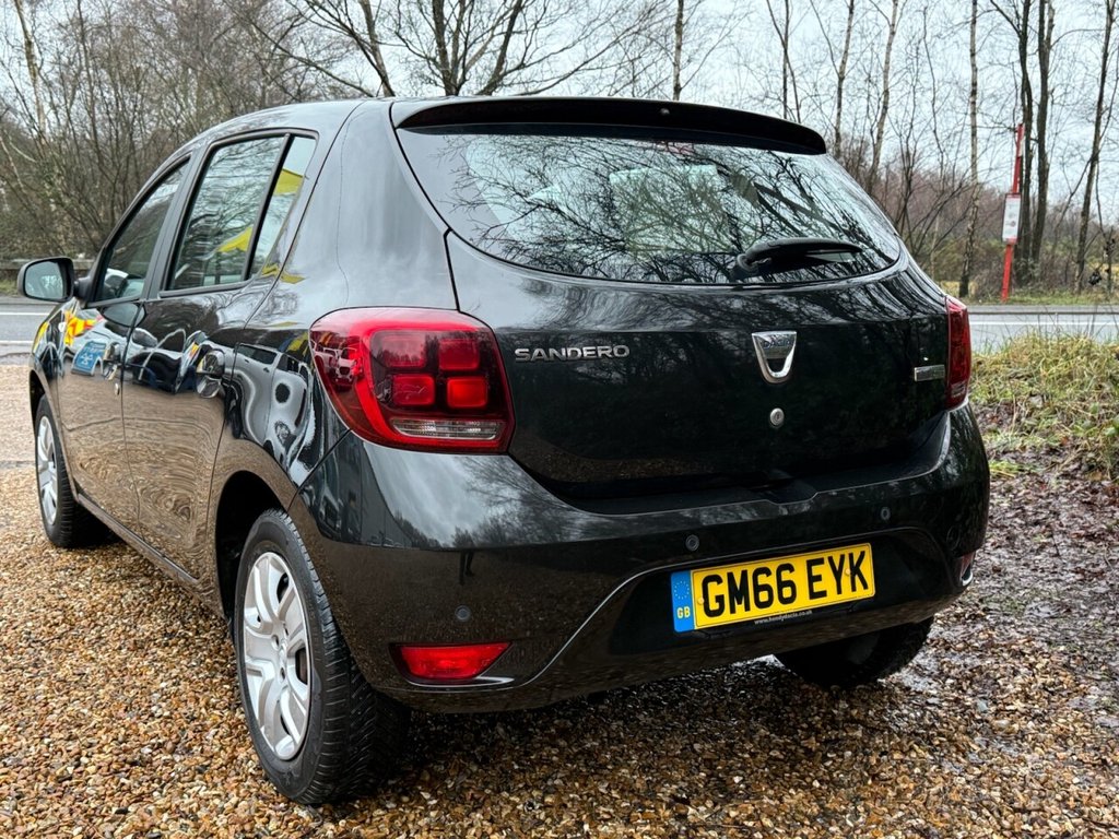 Used Dacia Sandero 2017 for sale - 77263683: Photo 3