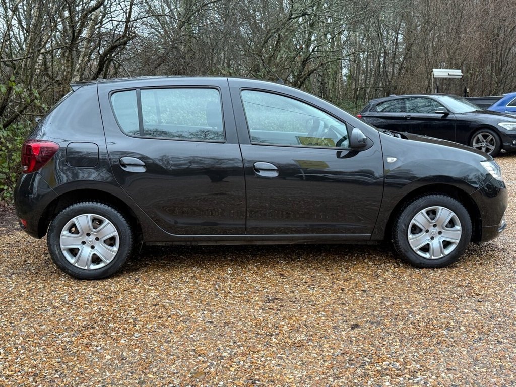 Used Dacia Sandero 2017 for sale - 77263683: Photo 6