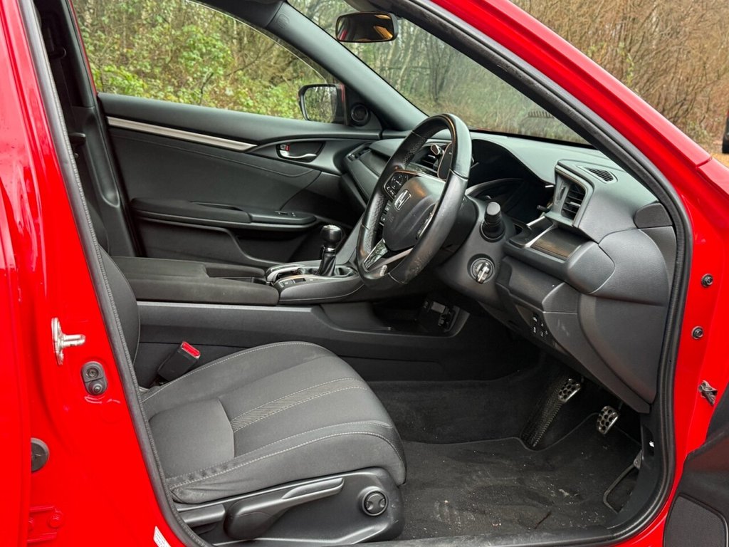 Used Honda Civic 2018 for sale - 77341774: Photo 13