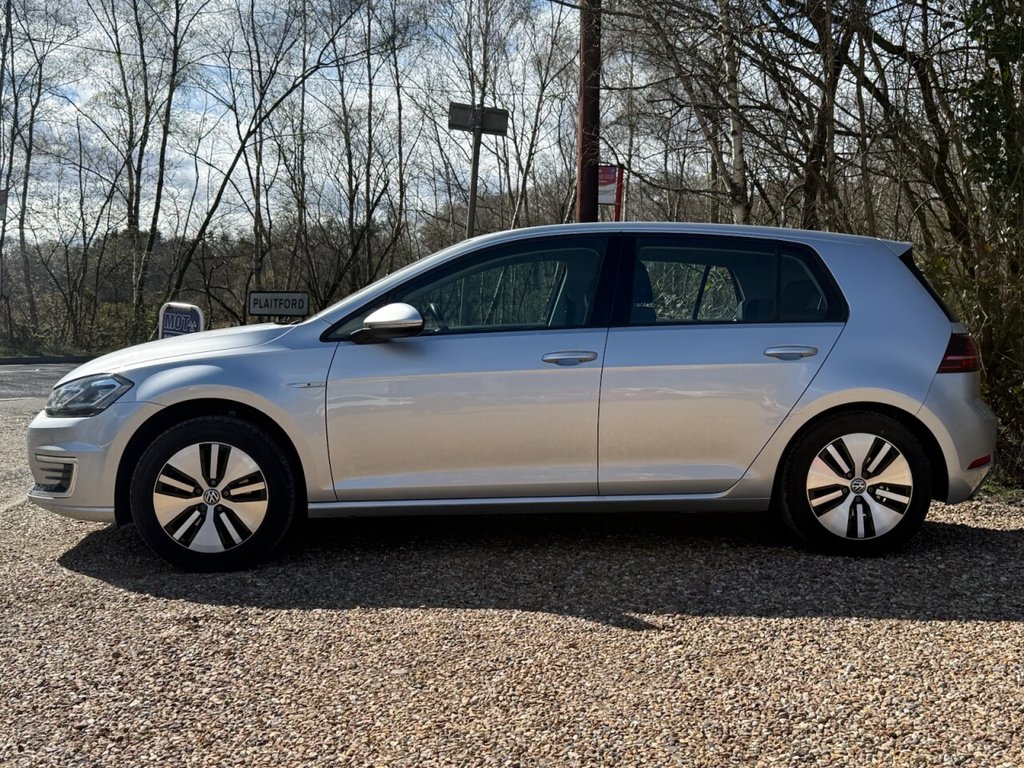 Used Volkswagen Golf 2019 for sale - 78030827: Photo 2