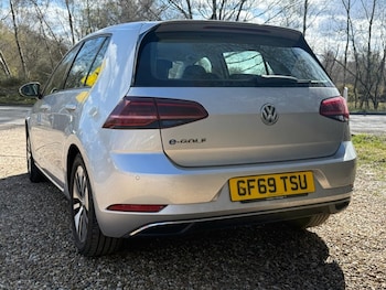 Used Volkswagen Golf 2019 for sale - 78030827: Photo