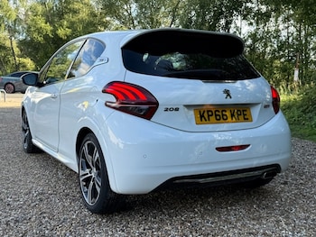 Used Peugeot 208 2016 for sale - 78850891: Photo