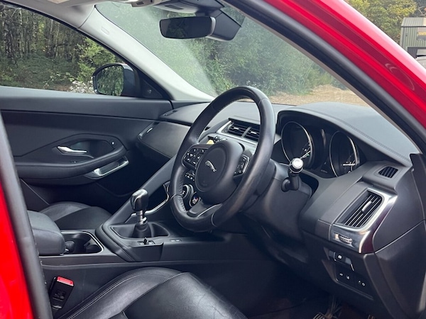 Used Jaguar E-Pace 2019 for sale - 76203120: Photo 12
