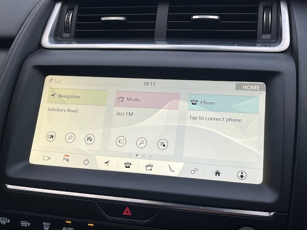 Used Jaguar E-Pace 2019 for sale - 76203120: Photo 14