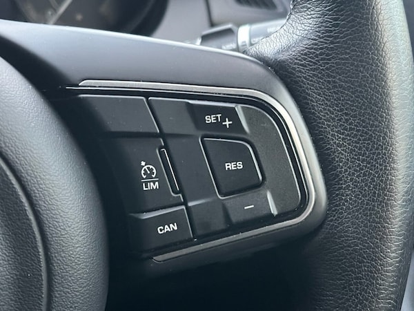 Used Jaguar E-Pace 2019 for sale - 76203120: Photo 18