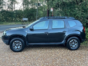 Used Dacia Duster 2016 for sale - 75974452: Photo