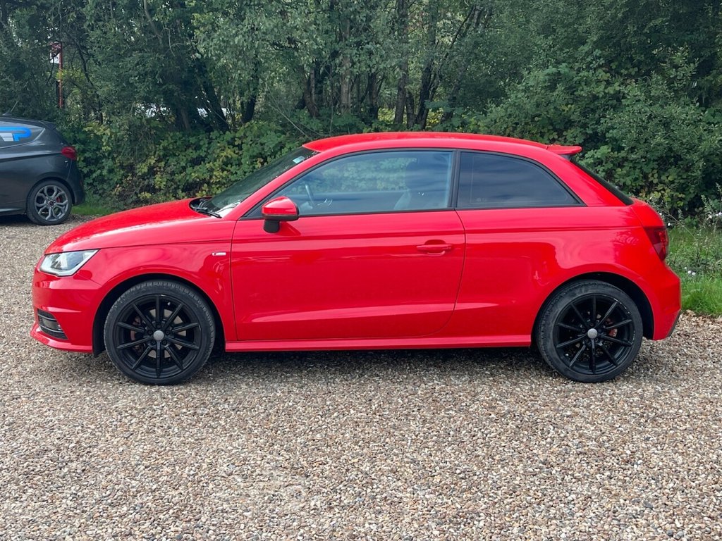Used Audi A1 2015 for sale - 76092785: Photo 2