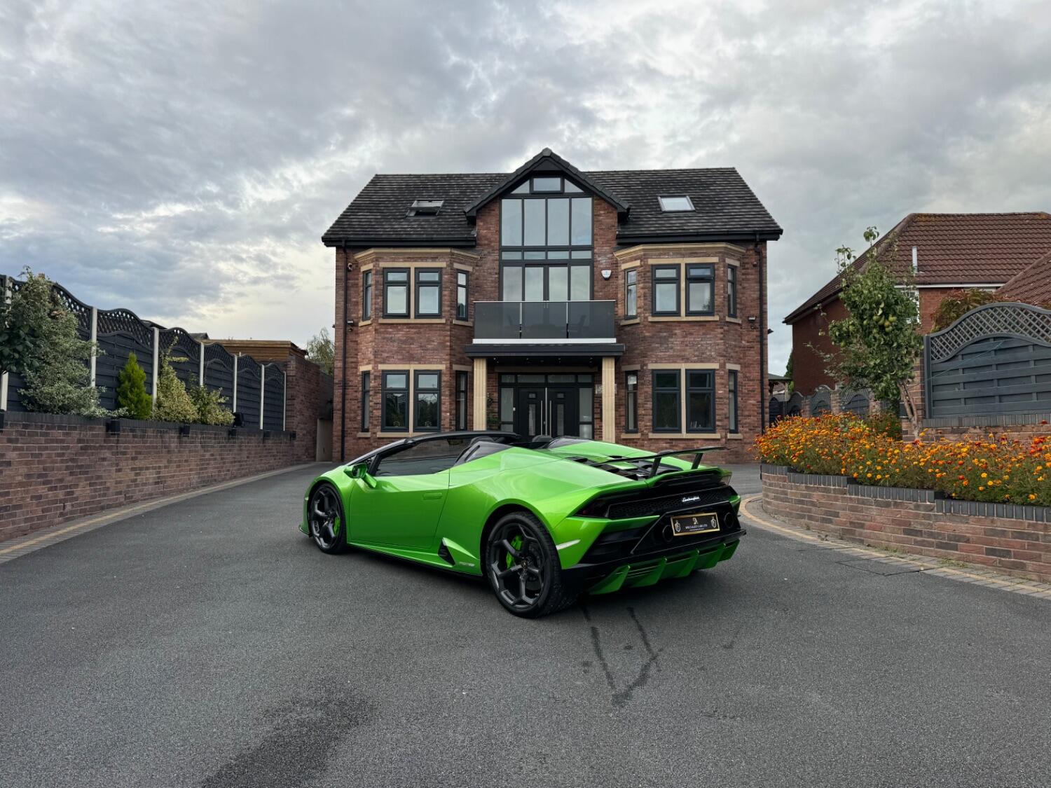 Used Lamborghini Huracan 2019 for sale - 78182795: Photo 2