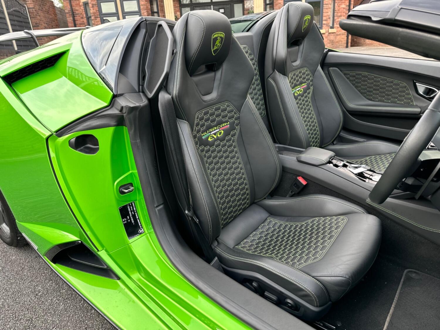 Used Lamborghini Huracan 2019 for sale - 78182795: Photo 43