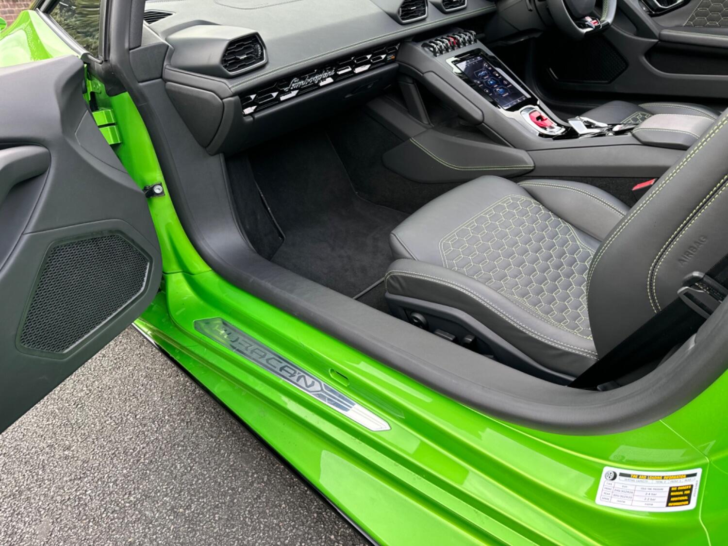 Used Lamborghini Huracan 2019 for sale - 78182795: Photo 72