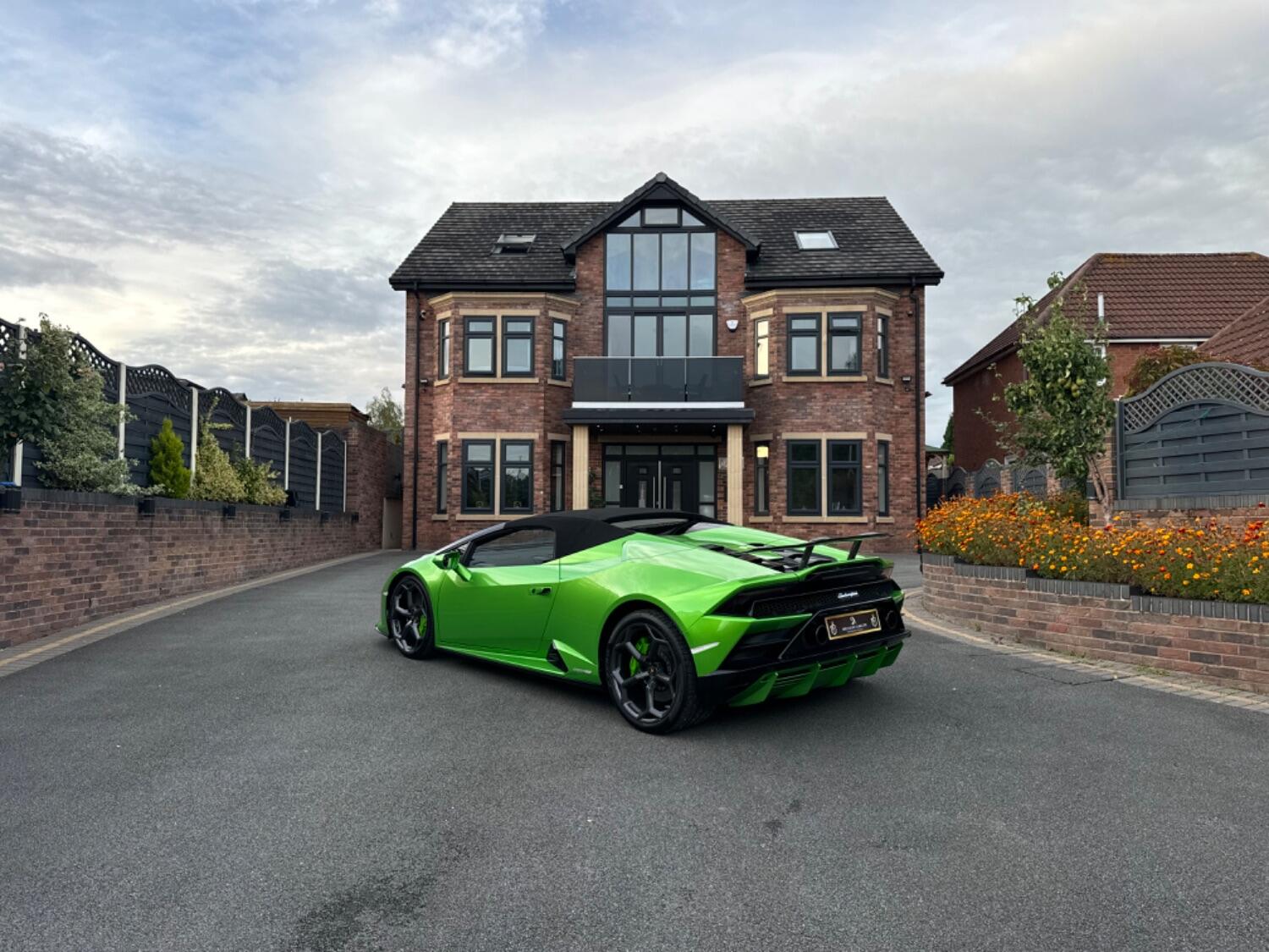 Used Lamborghini Huracan 2019 for sale - 78182795: Photo 93