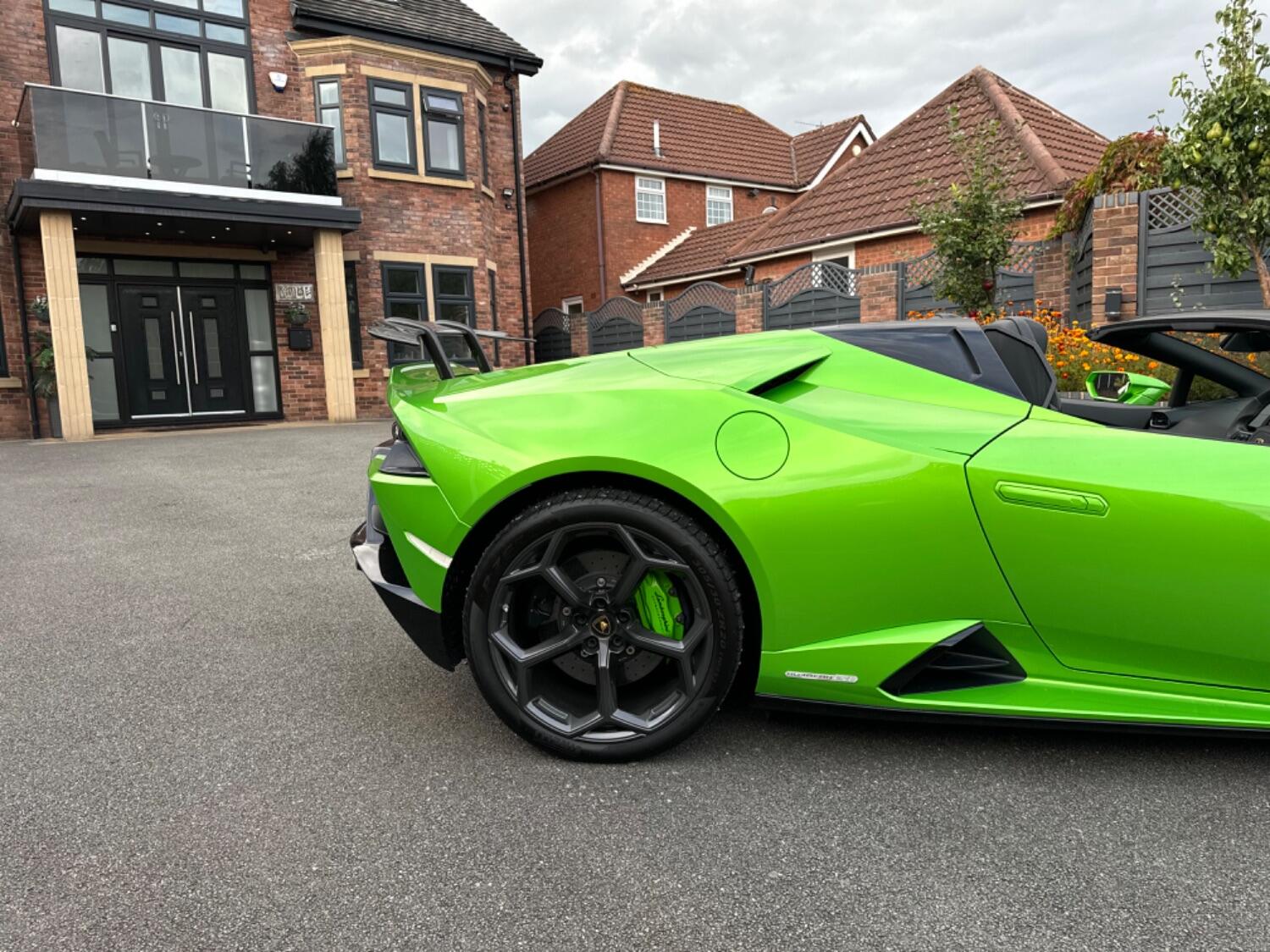 Used Lamborghini Huracan 2019 for sale - 77801872: Photo 32