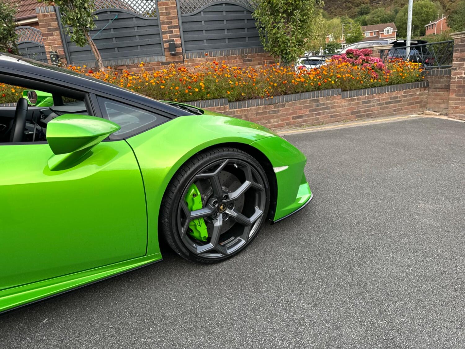 Used Lamborghini Huracan 2019 for sale - 77801872: Photo 58