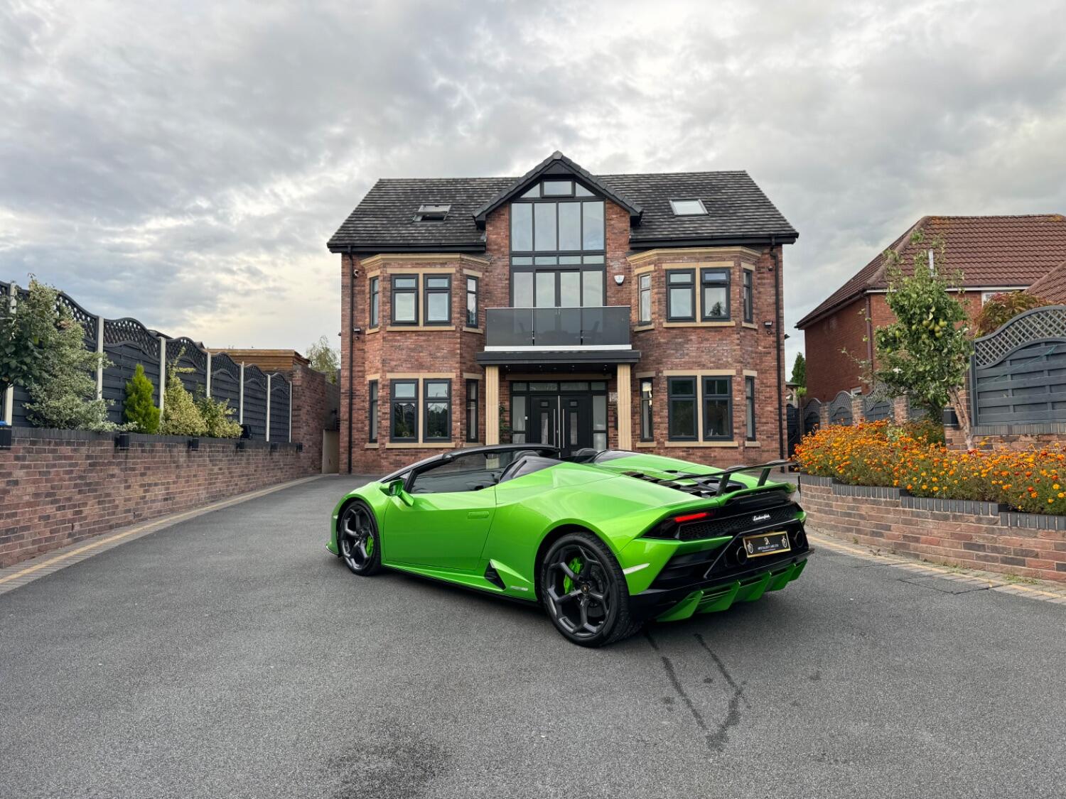 Used Lamborghini Huracan 2019 for sale - 77801872: Photo 60