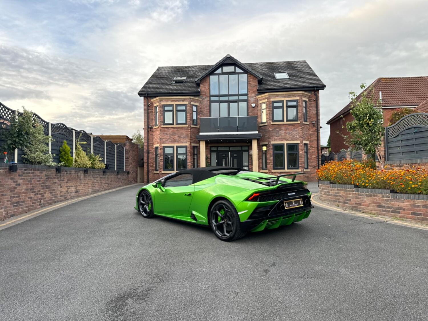 Used Lamborghini Huracan 2019 for sale - 77801872: Photo 95