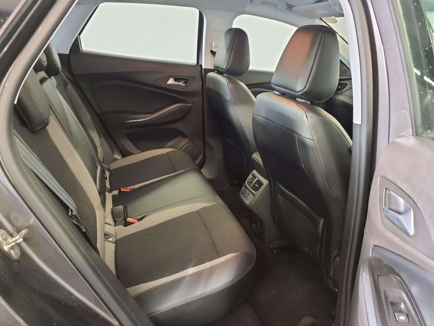 Used Vauxhall Grandland X 2019 for sale - 76866960: Photo 8