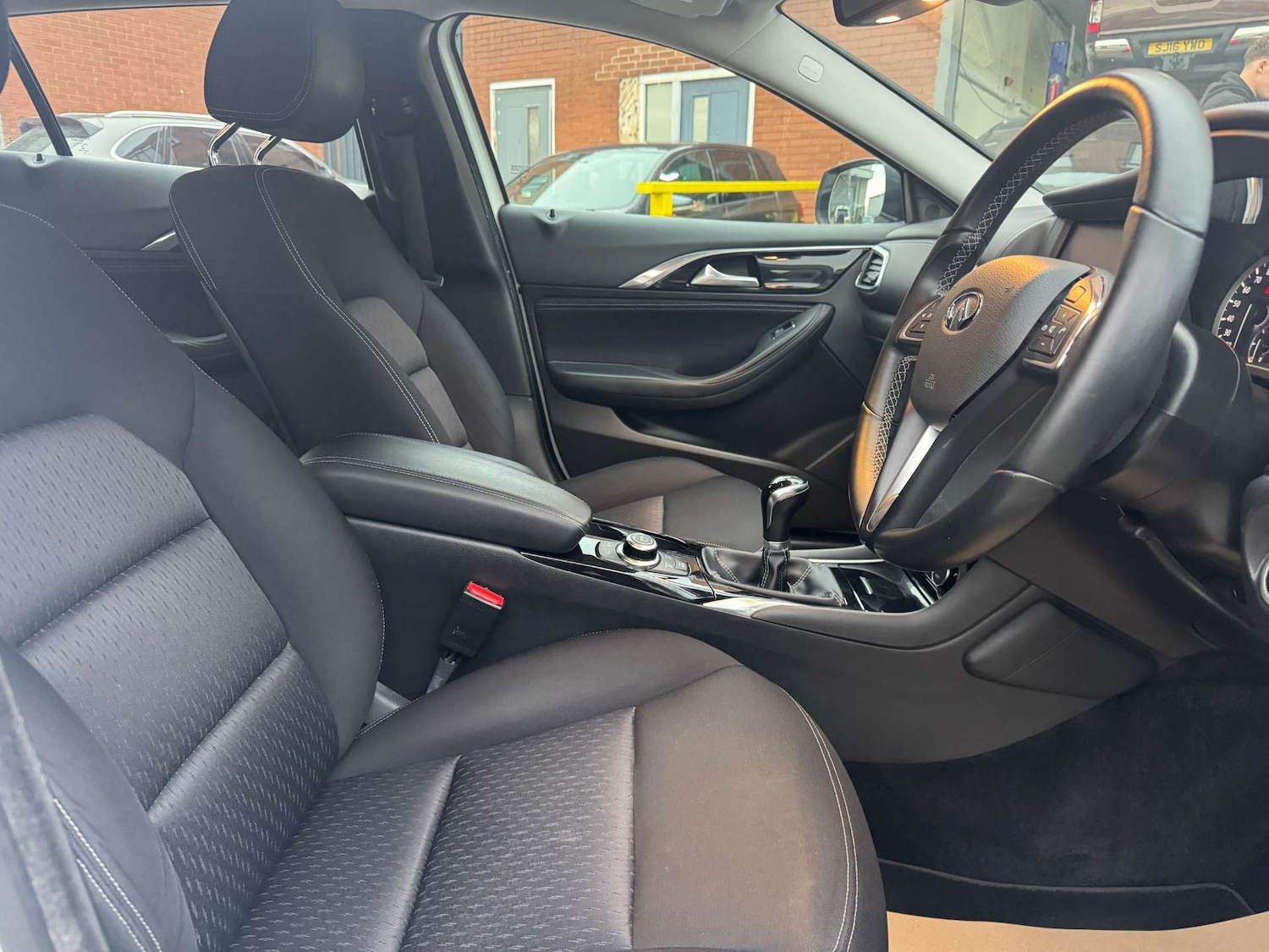 Used Infiniti Q30 2017 for sale - 77187773: Photo 16