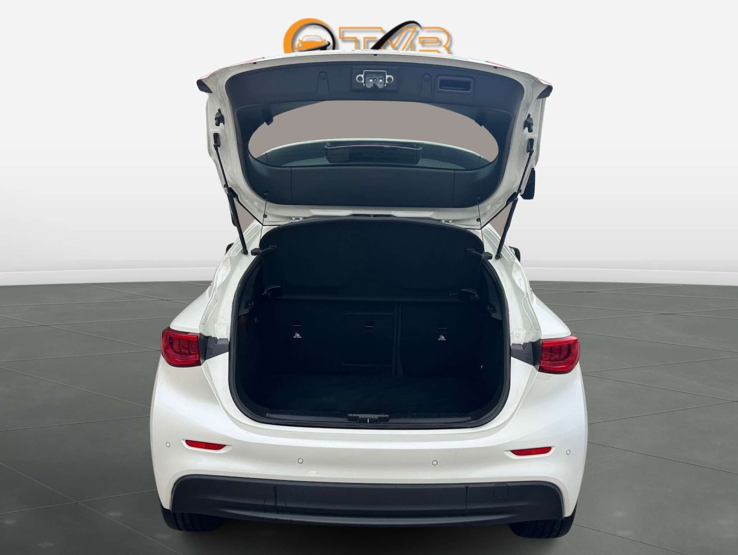 Used Infiniti Q30 2017 for sale - 77187773: Photo 27