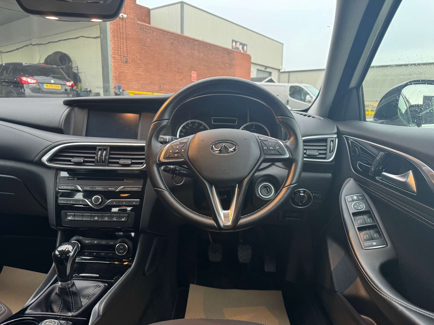 Used Infiniti Q30 2017 for sale - 77187773: Photo 30