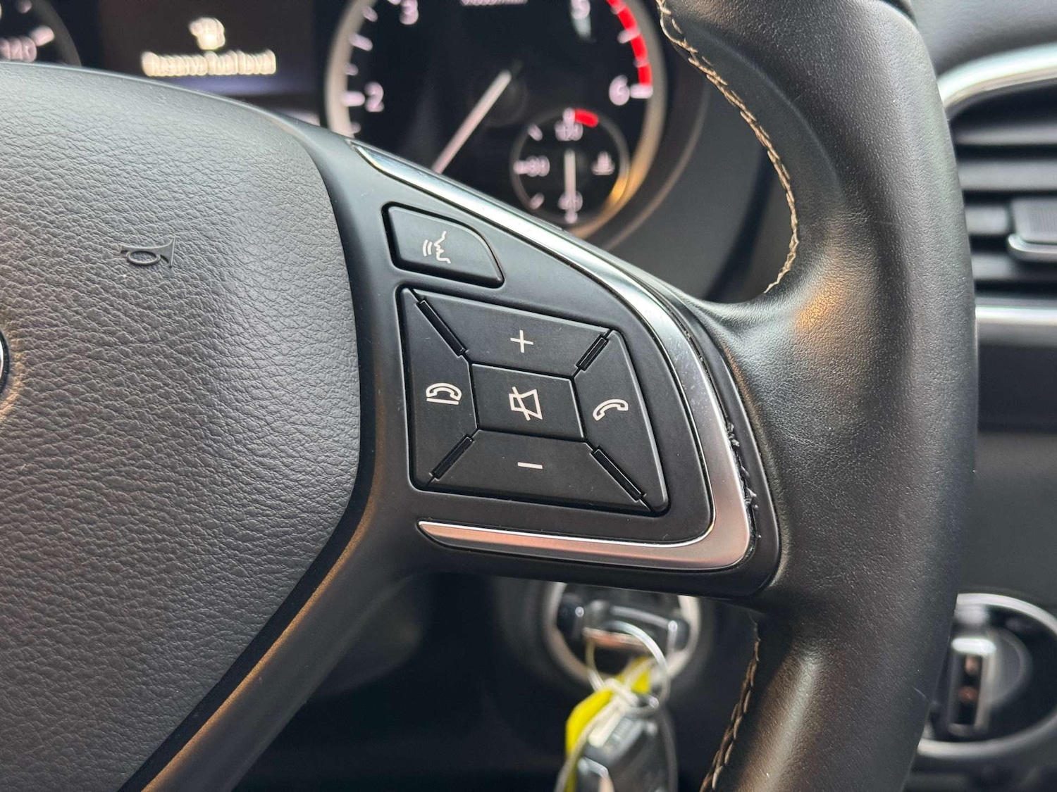 Used Infiniti Q30 2017 for sale - 77187773: Photo 32