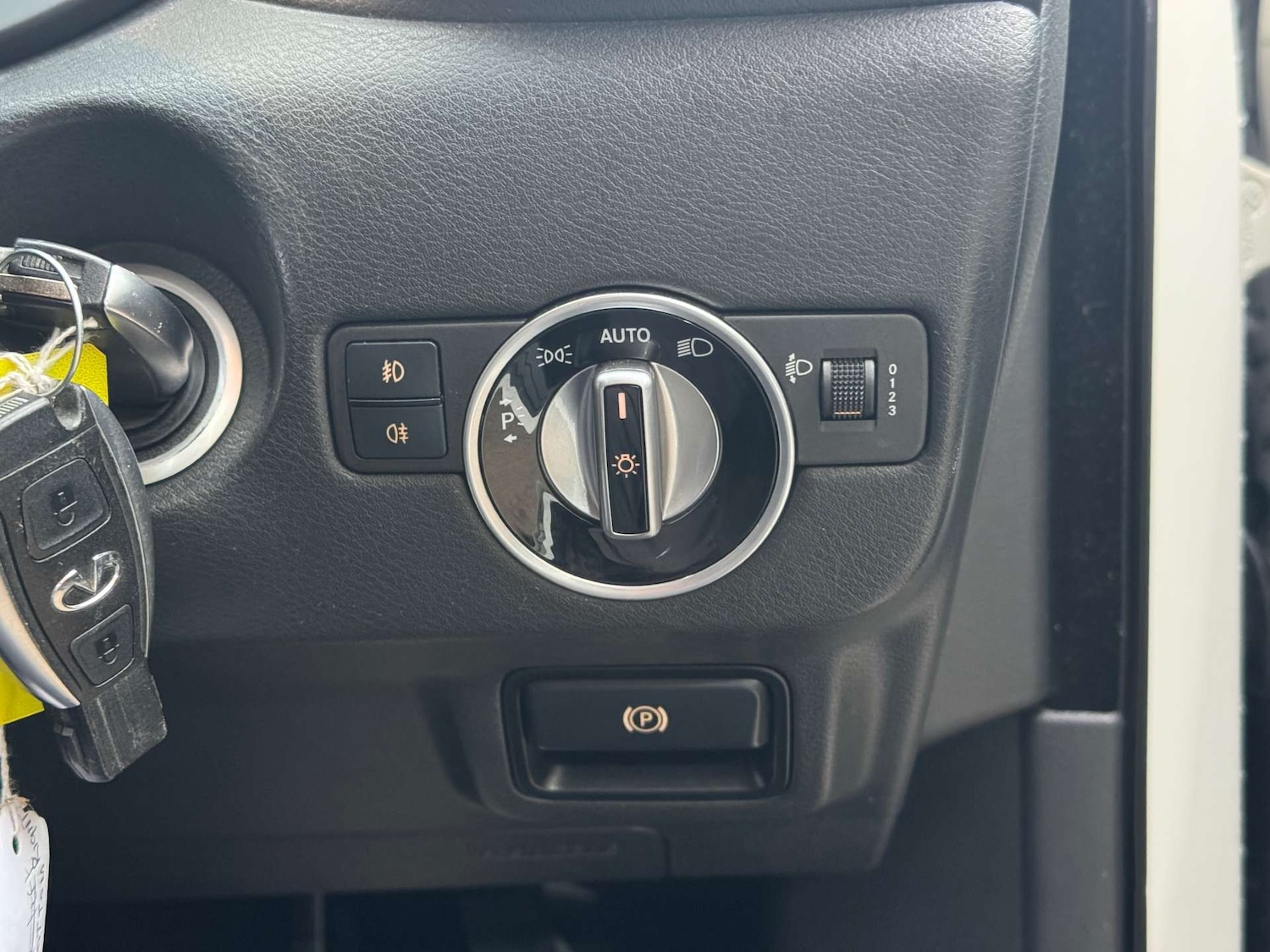 Used Infiniti Q30 2017 for sale - 77187773: Photo 36