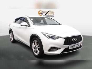 Infiniti Q30 feature image 1