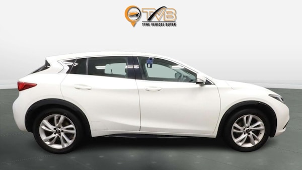 Used Infiniti Q30 2017 for sale - 76350457: Photo 2