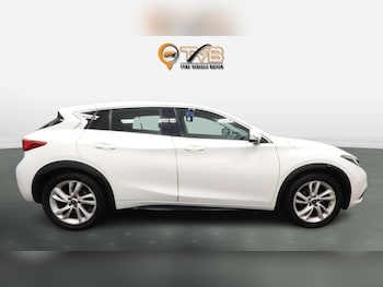 Infiniti Q30 feature image 2