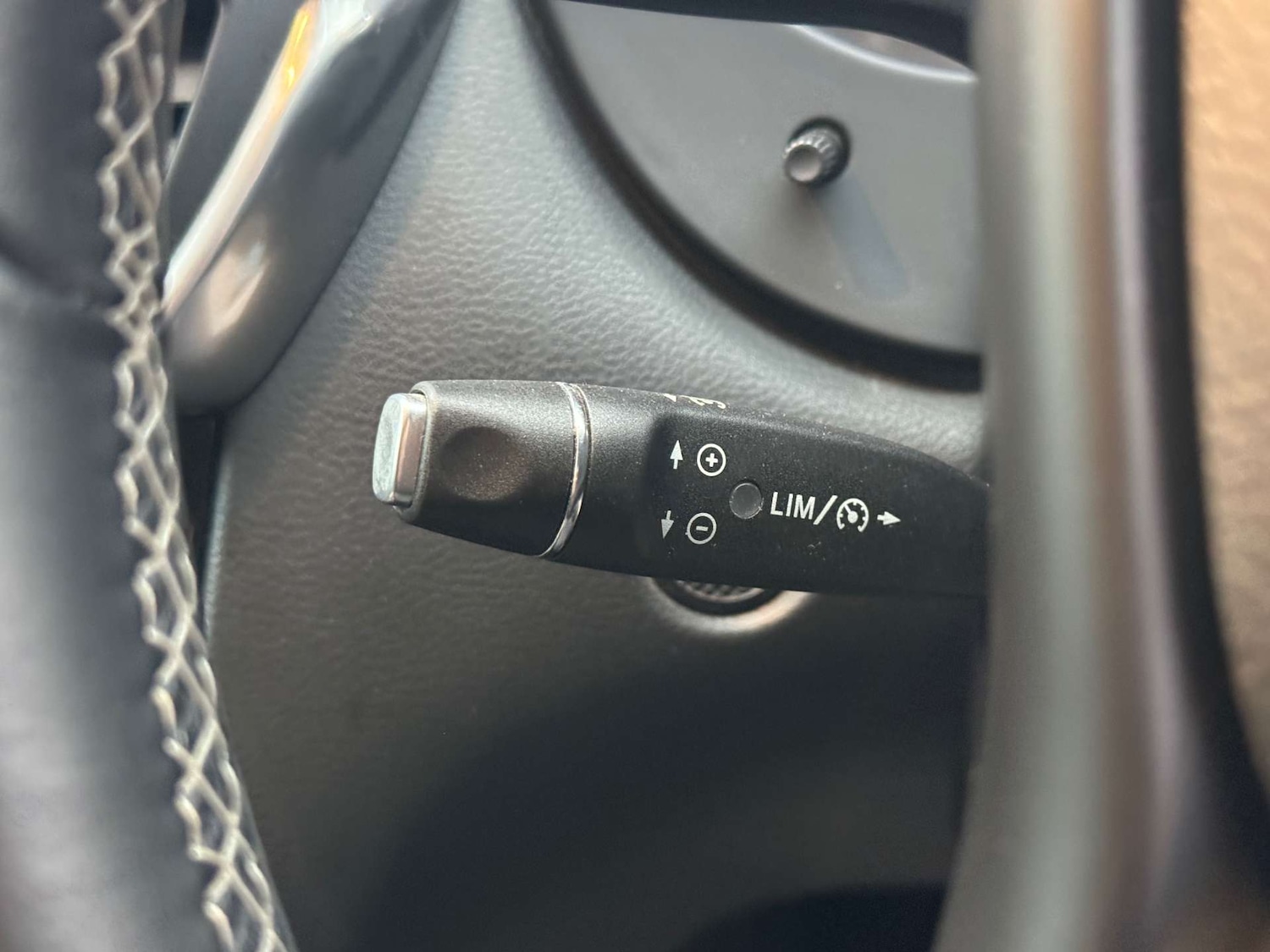 Used Infiniti Q30 2017 for sale - 76350457: Photo 33